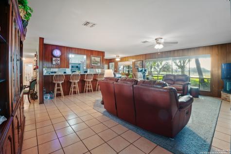 4555 S Ogden Poteet TX 78065