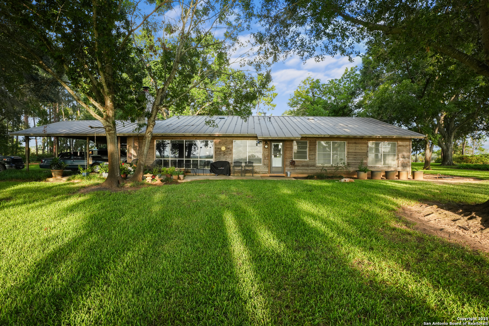 4555 S Ogden Poteet TX 78065