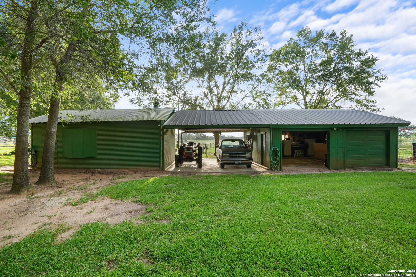4555 S Ogden Poteet TX 78065