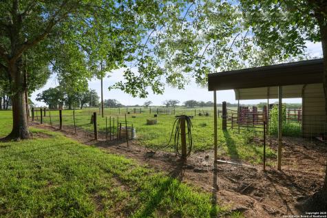 4555 S Ogden Poteet TX 78065