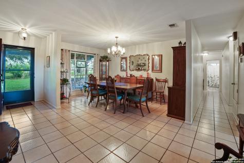 4555 S Ogden Poteet TX 78065
