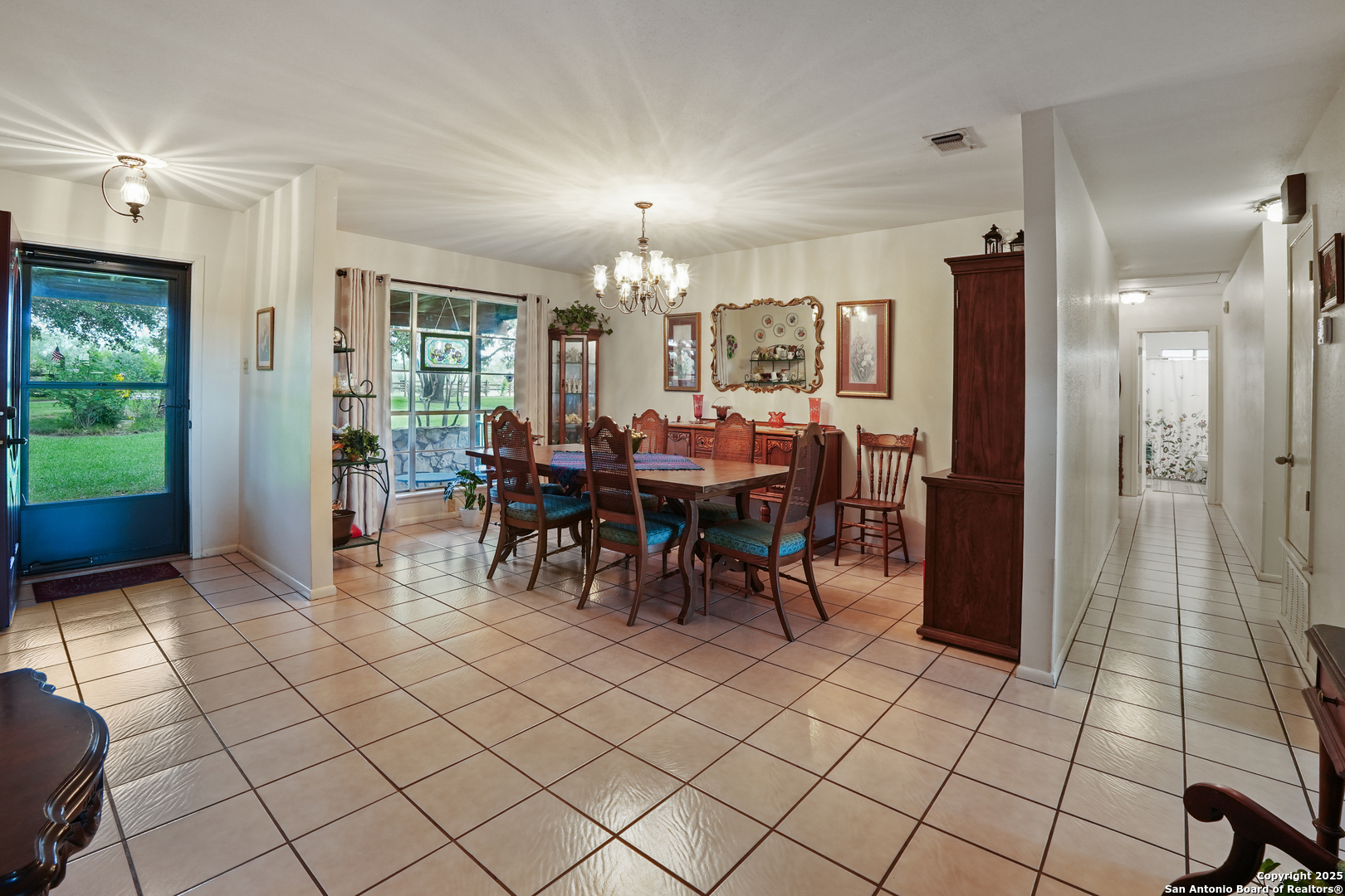 4555 S Ogden Poteet TX 78065