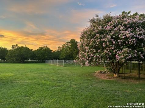 6 Collins Hill Road Lytle TX 78052