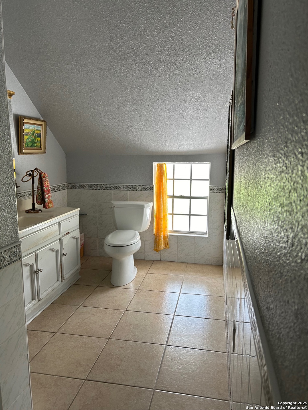 6 Collins Hill Road Lytle TX 78052