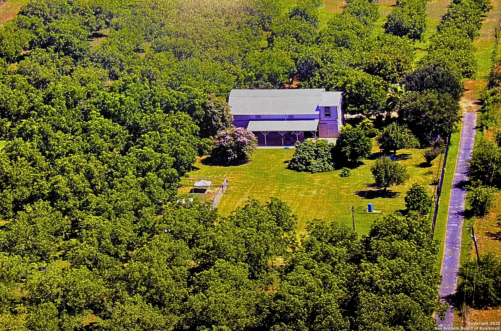 6 Collins Hill Road Lytle TX 78052