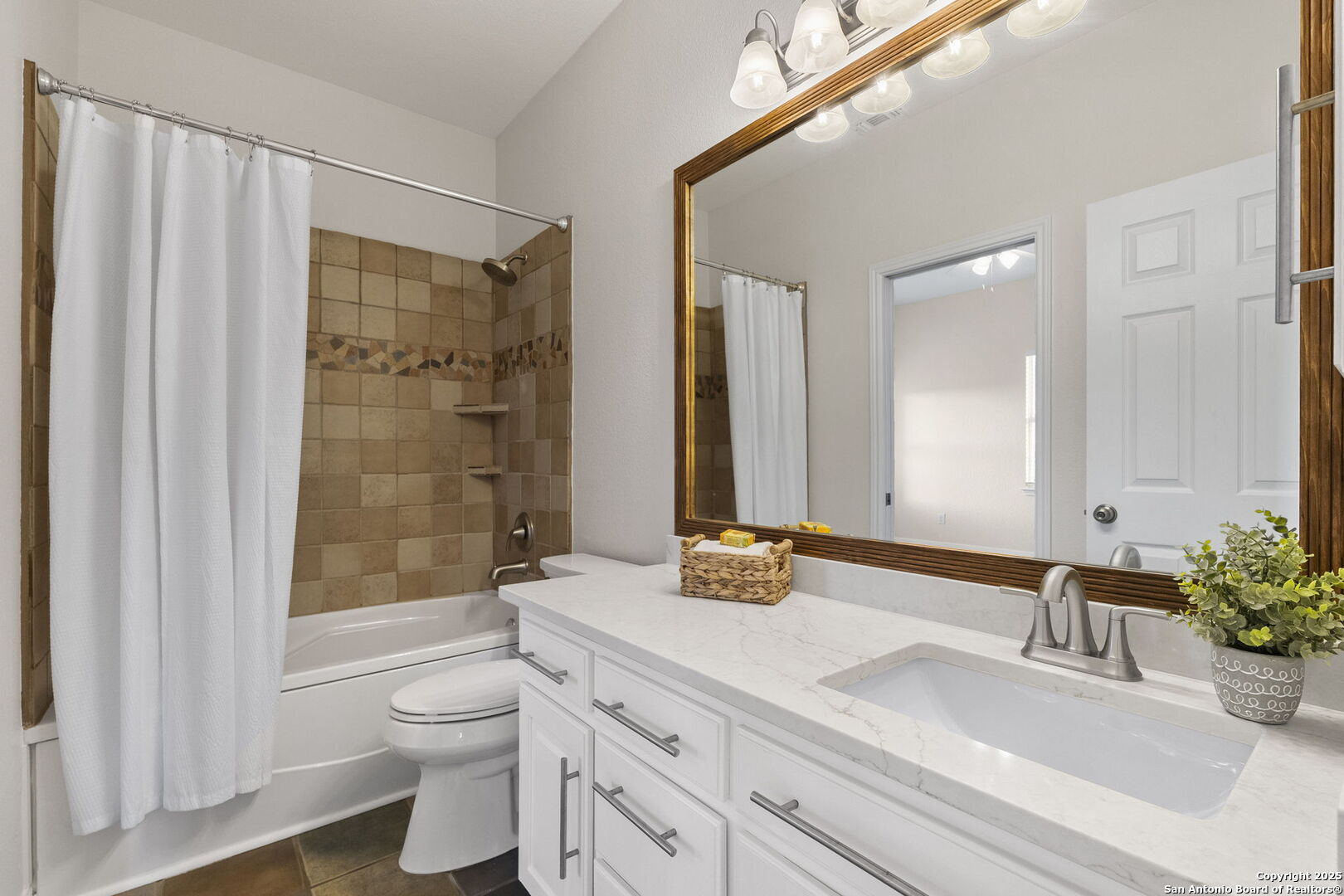 1041 Homestead Ridge New Braunfels TX 78132