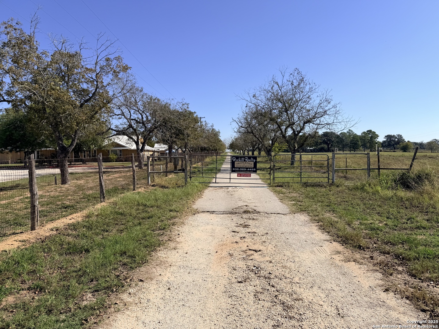 2880 2nd Pleasanton TX 78064