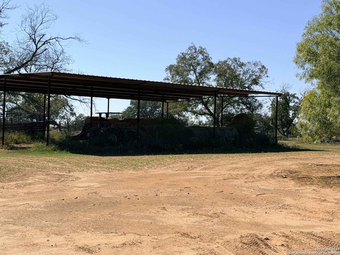 2880 2nd Pleasanton TX 78064
