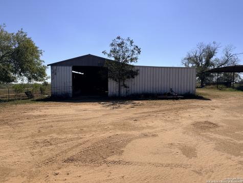 2880 2nd Pleasanton TX 78064