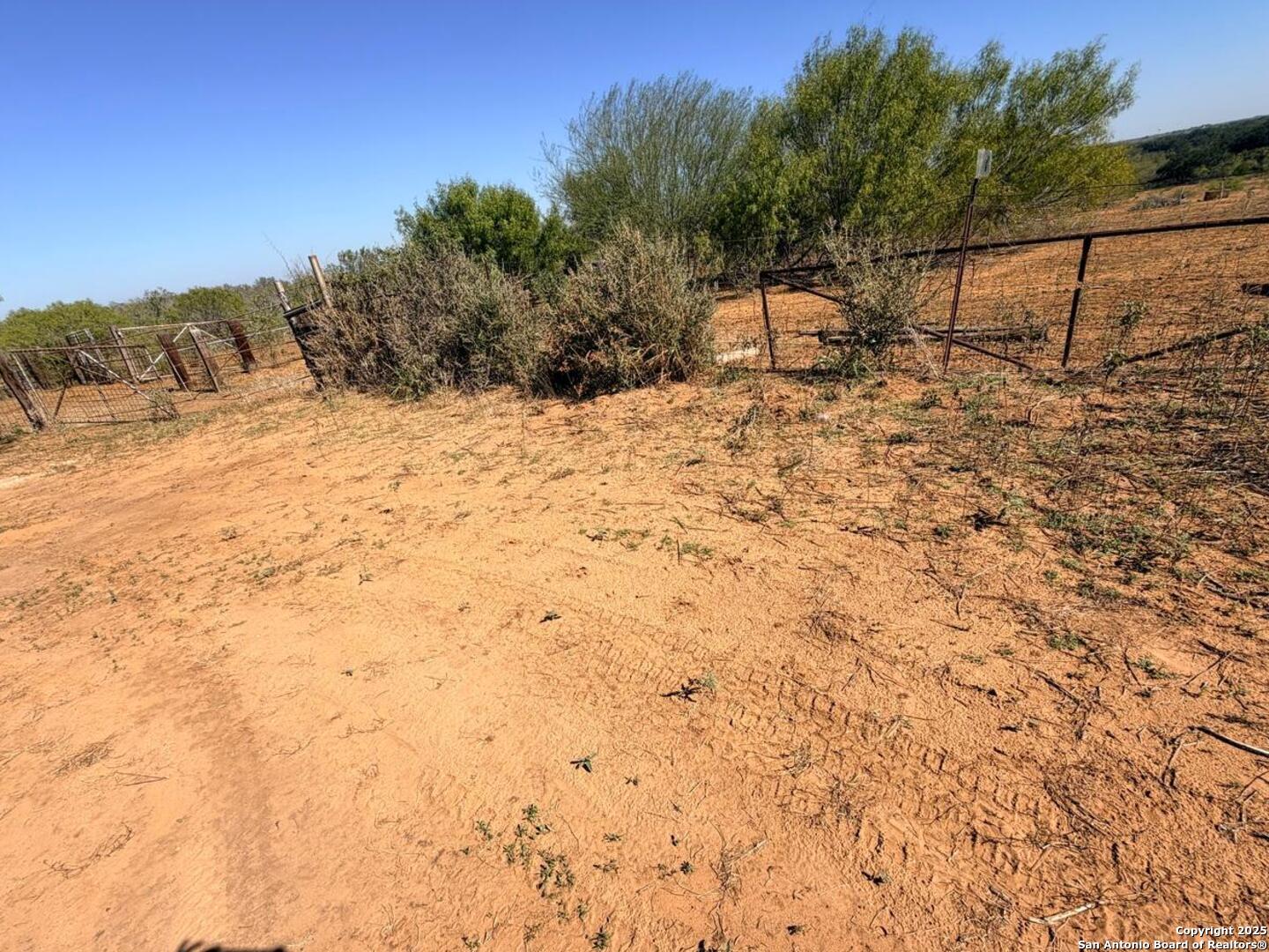 2880 2nd Pleasanton TX 78064
