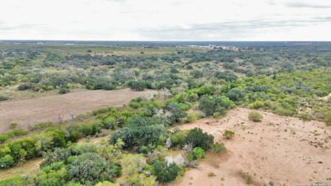2880 2nd Pleasanton TX 78064
