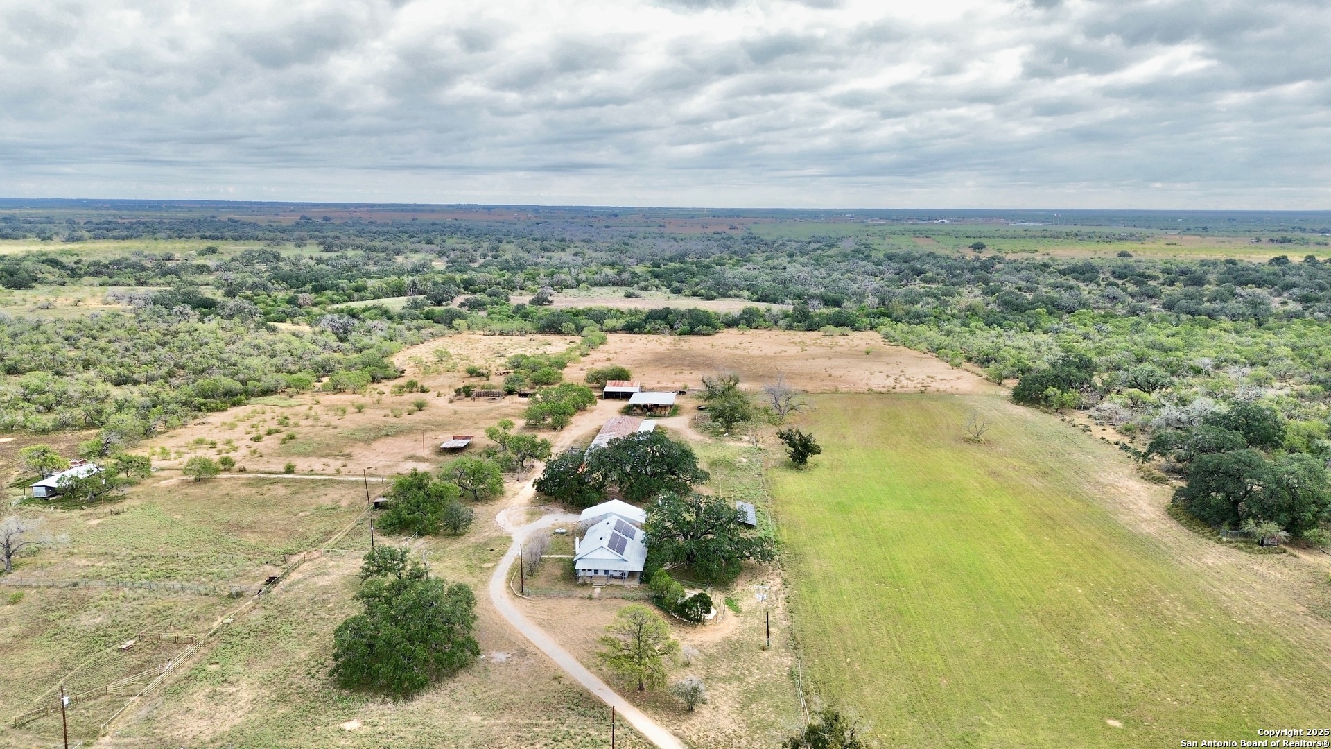 2880 2nd Pleasanton TX 78064
