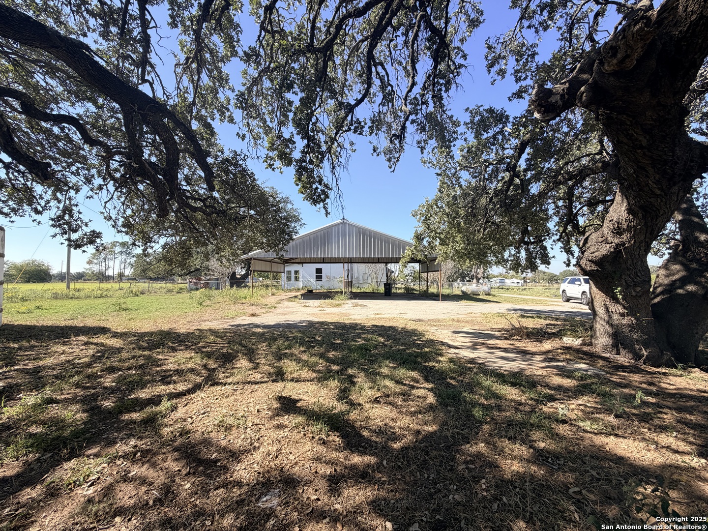 2880 2nd Pleasanton TX 78064