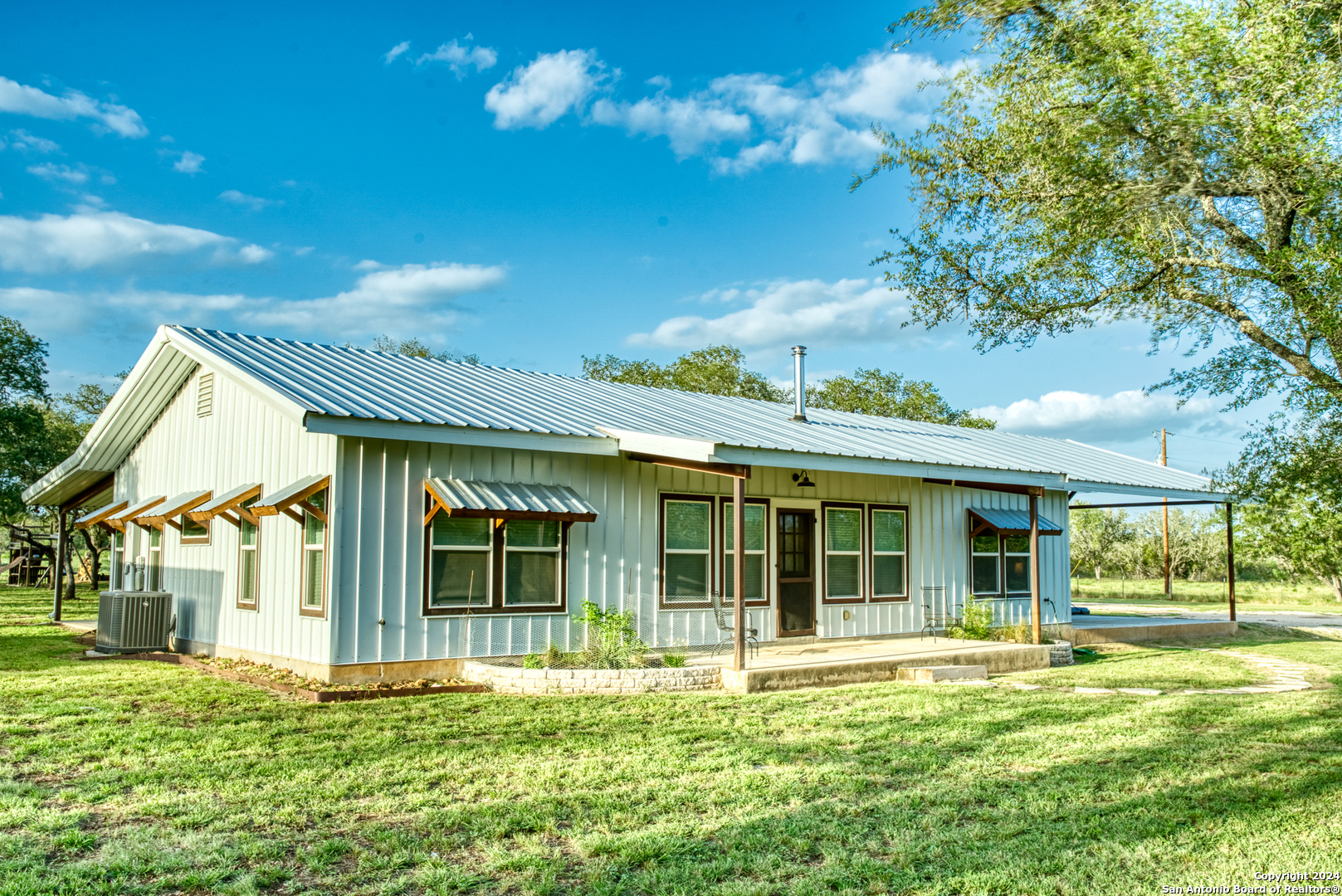 623 Fm 1796 Utopia TX 78884