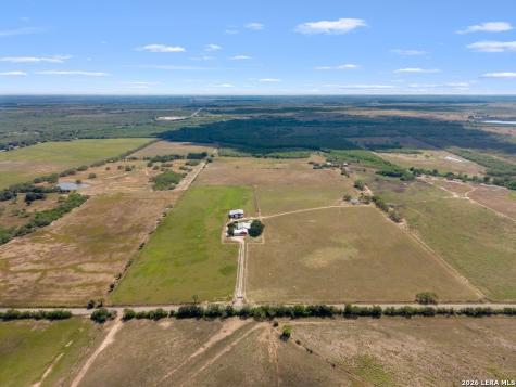 2888 County Road 136 Kenedy TX 78119