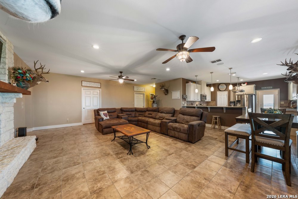 2888 County Road 136 Kenedy TX 78119