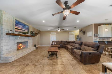 2888 County Road 136 Kenedy TX 78119