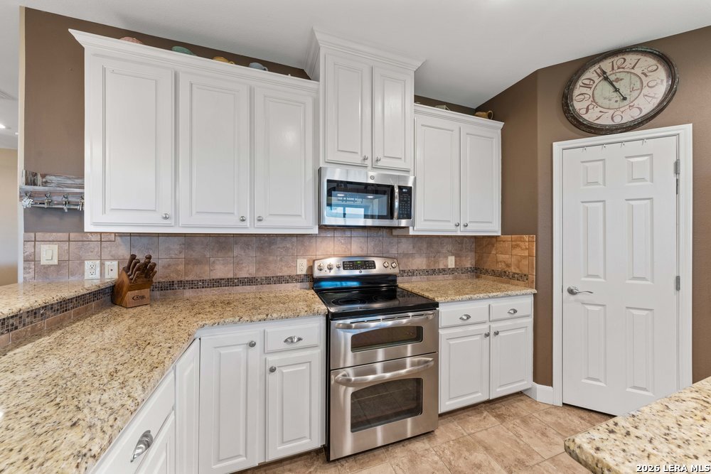 2888 County Road 136 Kenedy TX 78119