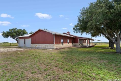 2888 County Road 136 Kenedy TX 78119
