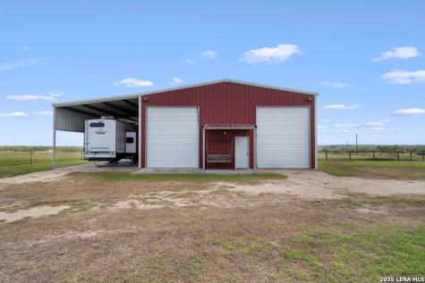 2888 County Road 136 Kenedy TX 78119