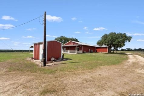 2888 County Road 136 Kenedy TX 78119