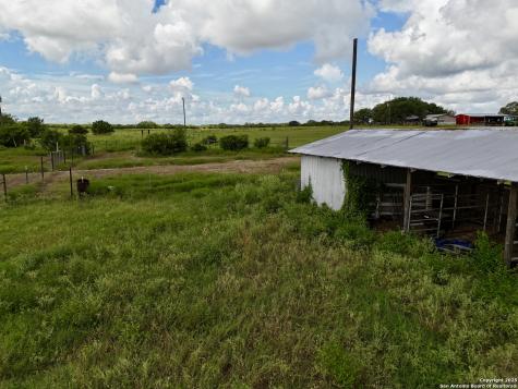 3389 Fm 888 Beeville TX 78102