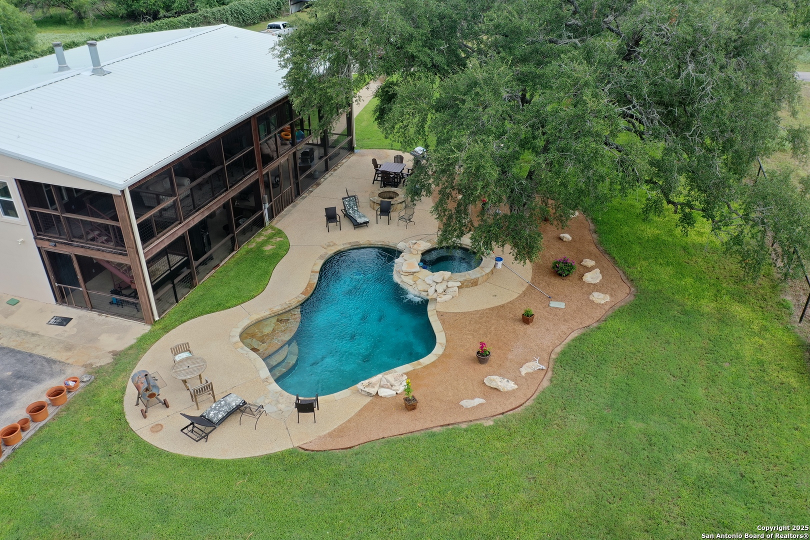 5464 Coughran Road Pleasanton TX 78064