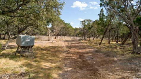196 B Rock Bottom Road Hunt TX 78024