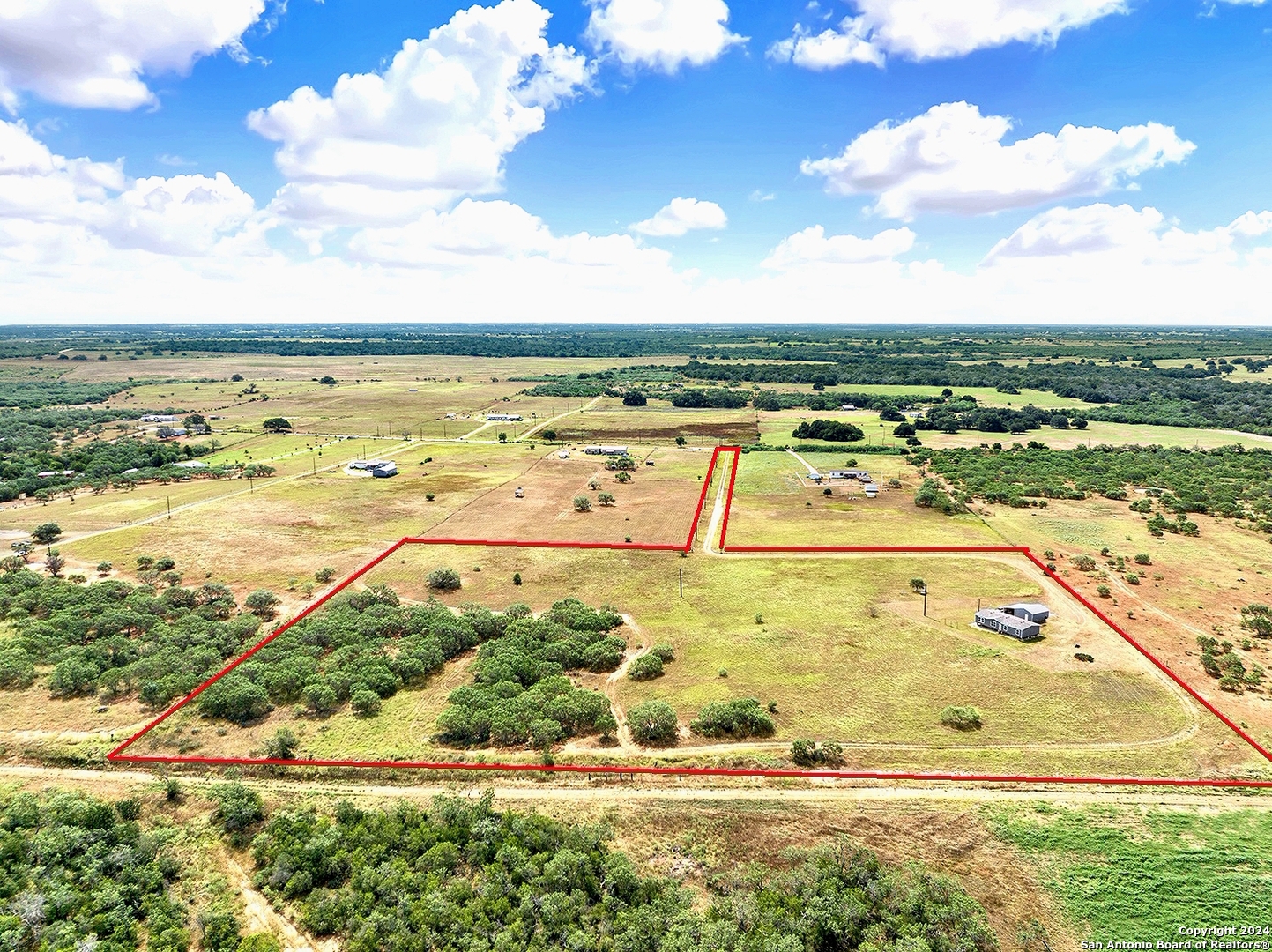 1290 County Road 122 Floresville TX 78114