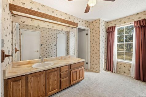 1240 County Road 324 Adkins TX 78101
