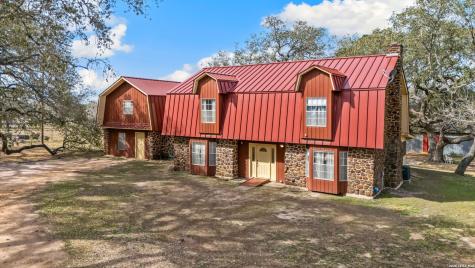 1240 County Road 324 Adkins TX 78101