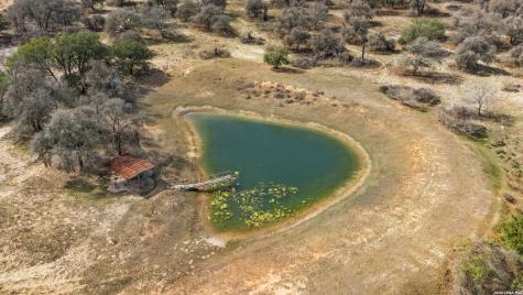 1240 County Road 324 Adkins TX 78101