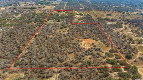 1240 County Road 324 Adkins TX 78101