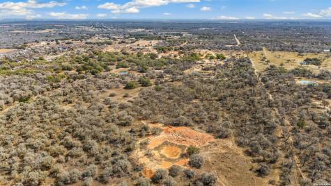 1240 County Road 324 Adkins TX 78101