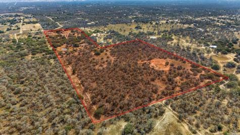 1240 County Road 324 Adkins TX 78101