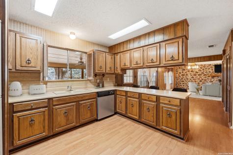 1240 County Road 324 Adkins TX 78101