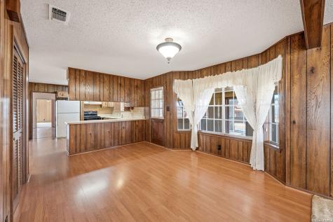 1240 County Road 324 Adkins TX 78101