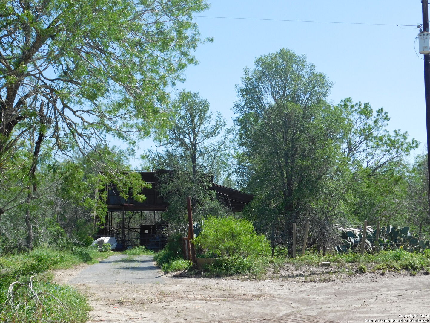 1590 Mccauley Road Floresville TX 78114