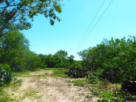 1590 Mccauley Road Floresville TX 78114