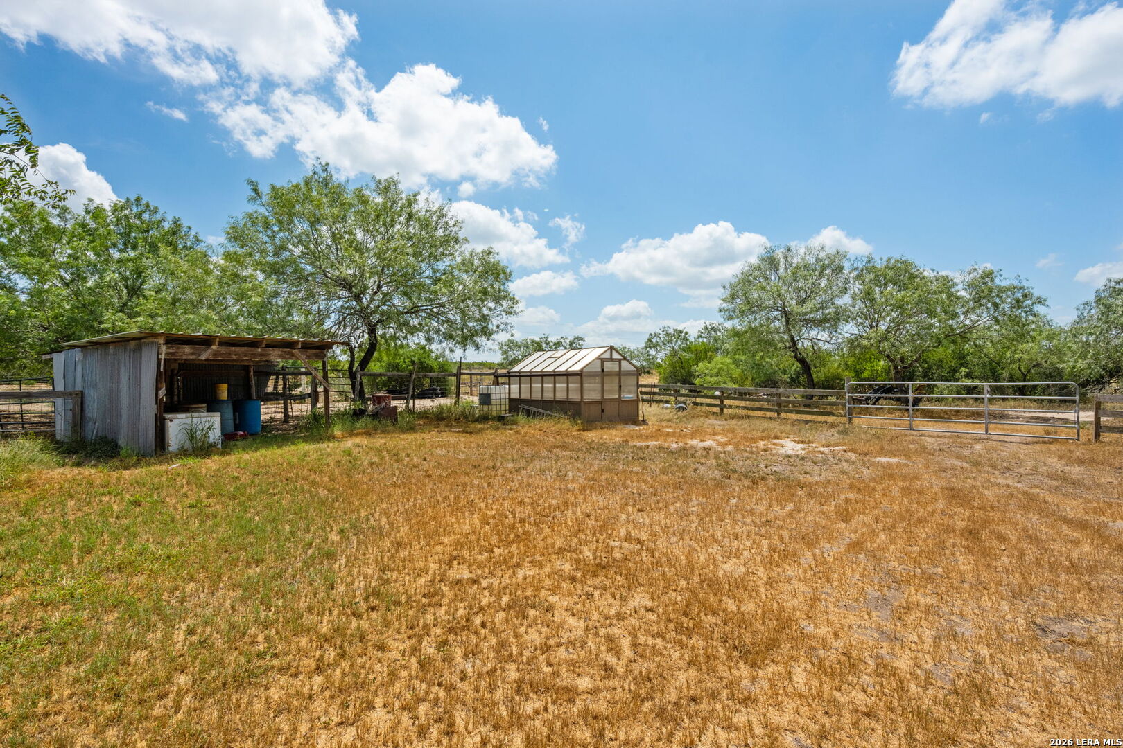 2347 Frontier 5 Freer TX 78357