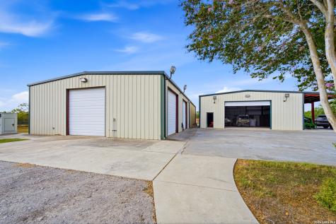 5775 County Road 308 Orange Grove TX 78373