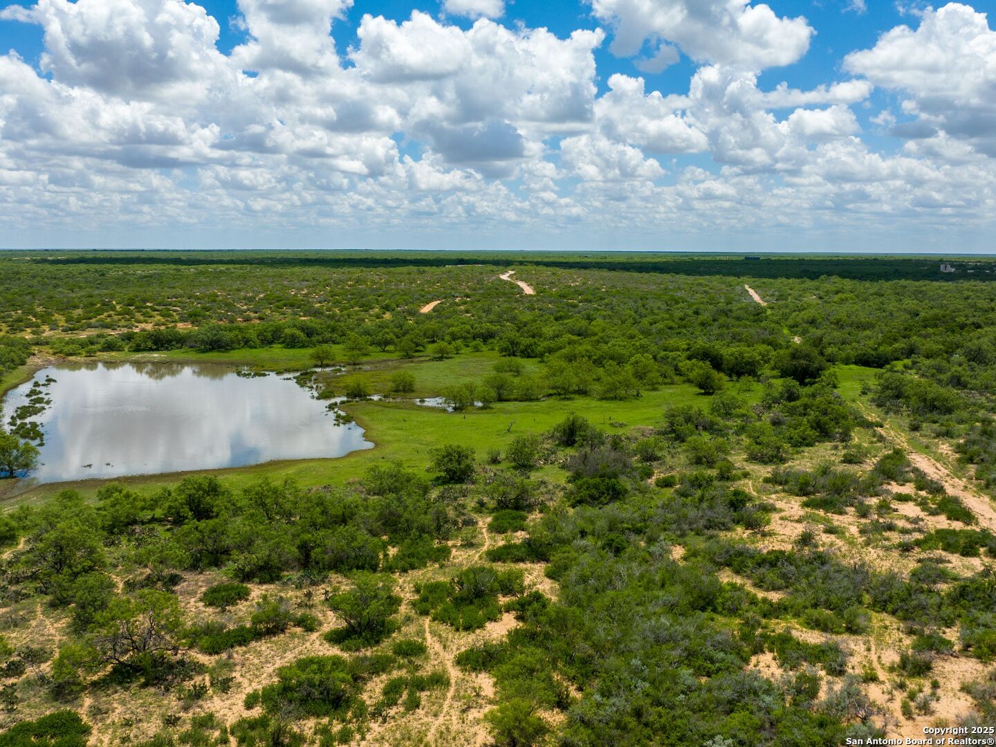 200-236 Fm 3252 Carrizo Springs TX 78836