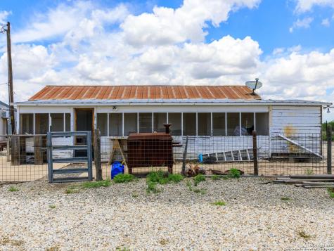 200-236 Fm 3252 Carrizo Springs TX 78836