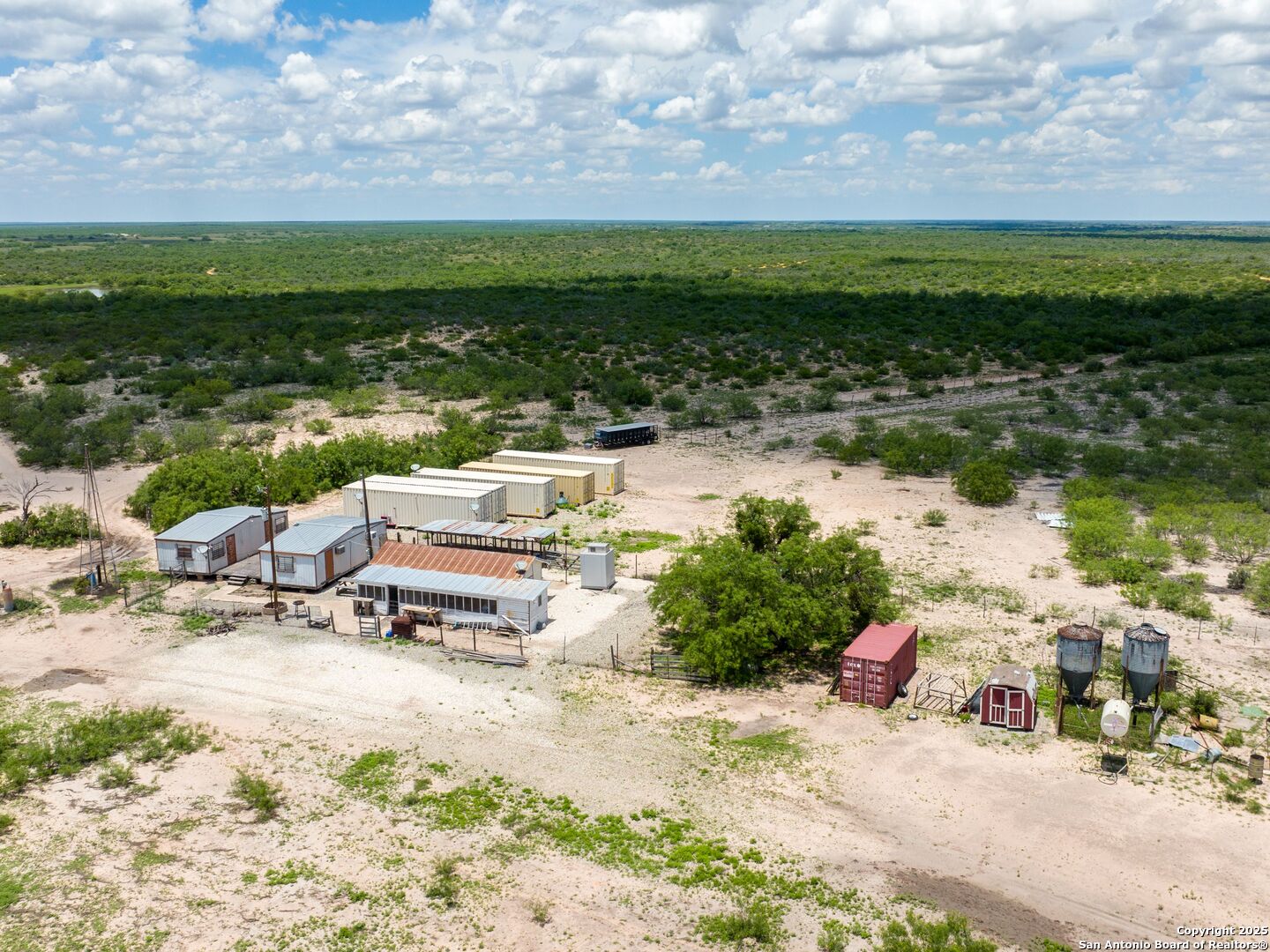 200-236 Fm 3252 Carrizo Springs TX 78836