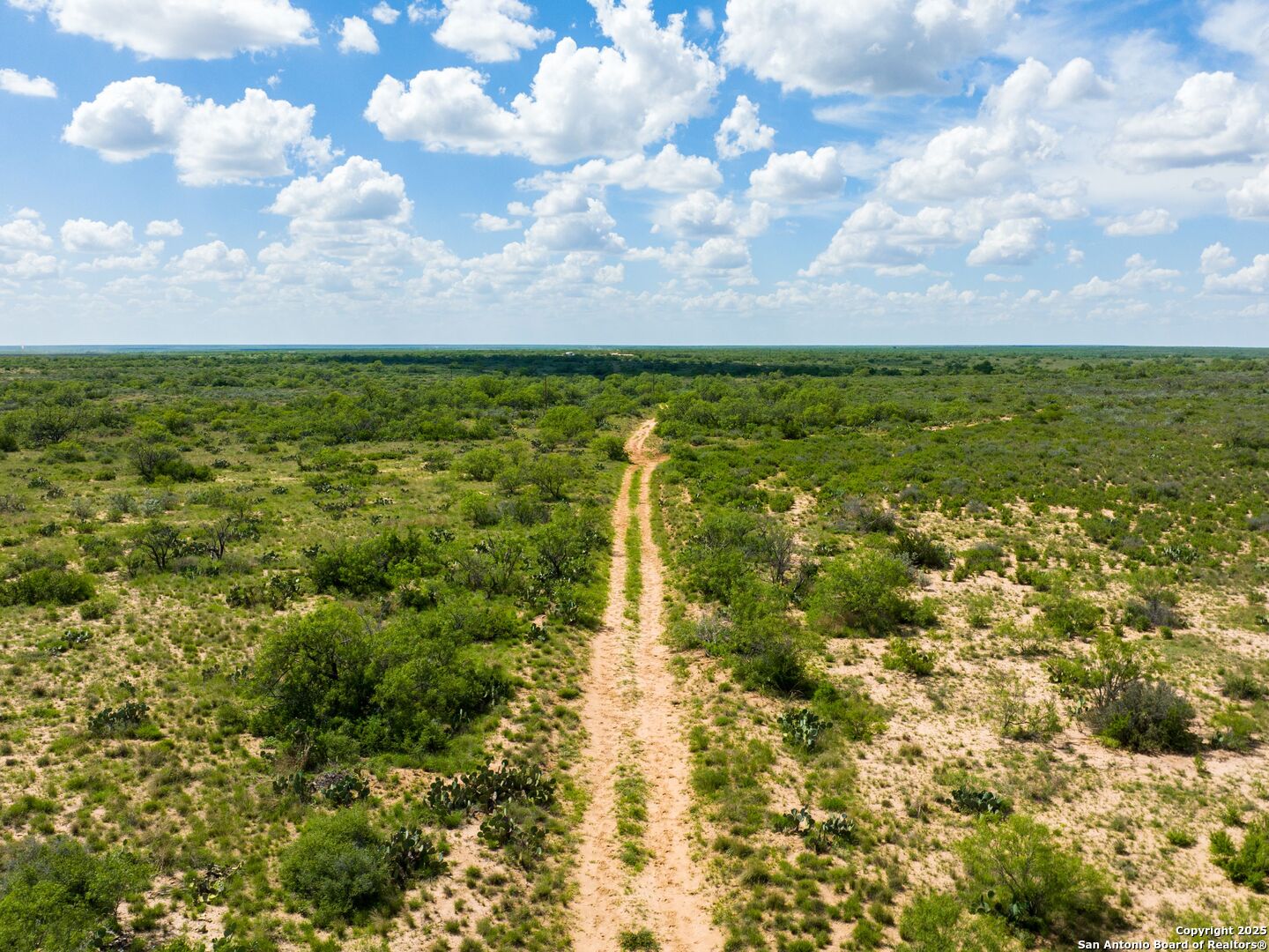 200-236 Fm 3252 Carrizo Springs TX 78836
