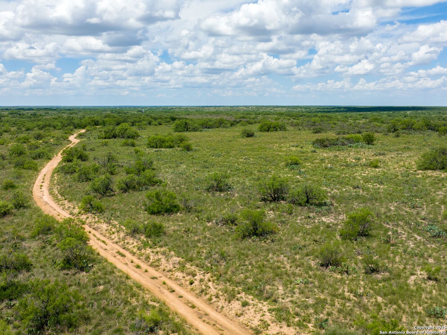 200-236 Fm 3252 Carrizo Springs TX 78836