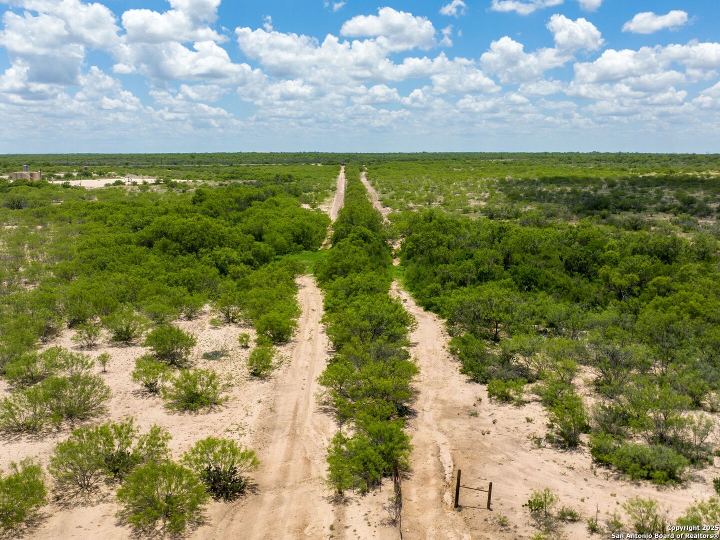 200-236 Fm 3252 Carrizo Springs TX 78836