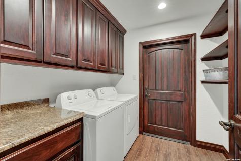 1798 County Road 359 Gillett TX 78116
