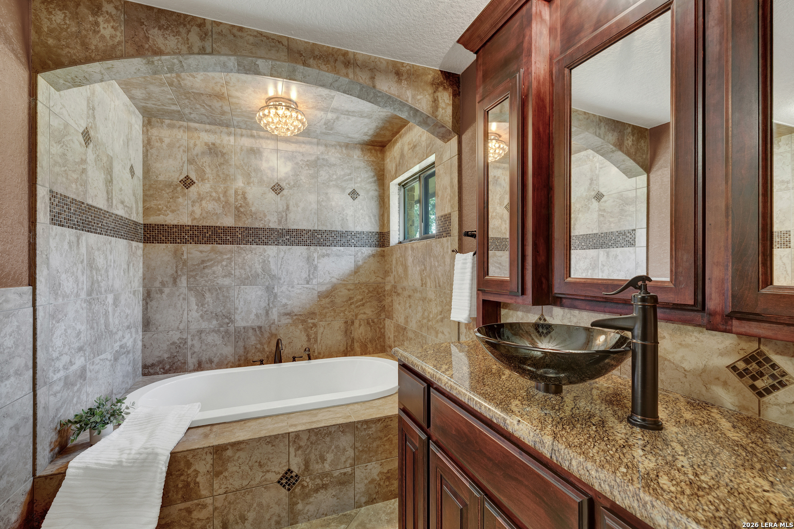 1798 County Road 359 Gillett TX 78116