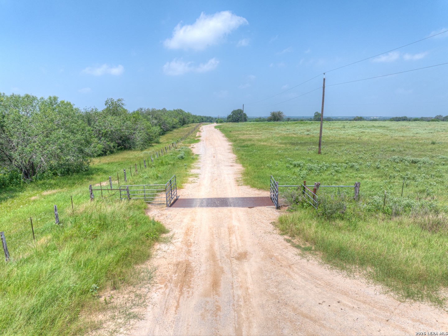 1798 County Road 359 Gillett TX 78116